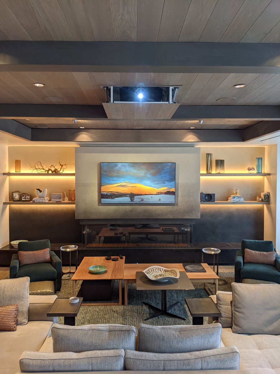SIScreens's tweet photo. Getting a cinematic image in nearly any room of your home is easy nowadays. Especially with 'outside-the-theater' thinkers like @savdeinc, which used a motorized recessed #SIscreen that drops down when the time is right! #mediaroominspo https://t.co/vfhaYHzp0Y