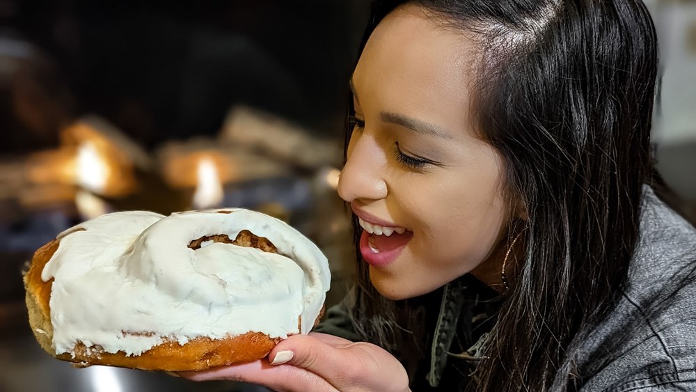 In today's issue, we revealed the best bites from our recent Houston BBQ trip, incl. <a href="/FegesBBQ/">Feges BBQ</a>, <a href="/BloodBrosBBQ/">Blood Bros. BBQ</a>, @ReveilleBbqCo, &amp; <a href="/jbarmbbq/">J-Bar-M Smokehouse & BBQ</a>. Plus, remembering Ray Ramirez of LA's Ray's BBQ, <a href="/chudsbbq/">Chuds BBQ</a>'s brisket boudin recipe, &amp; much more. Read here: bit.ly/3GUnvDb