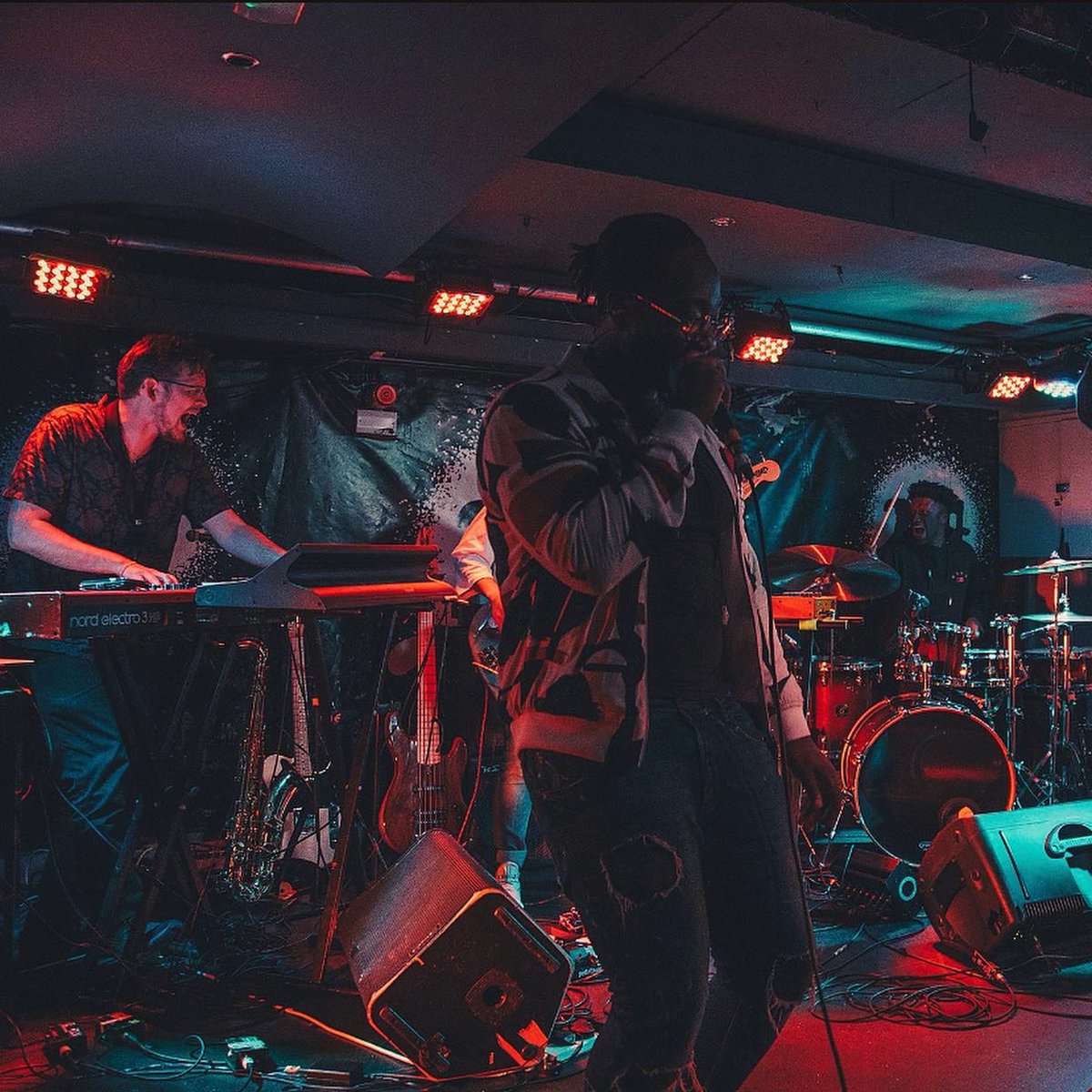 3DigitsMusic's tweet image. Hey it me 👋 3rd Estate playing 2x nights in Peckham this March. Free entry, live Jazz &amp;amp; Hip Hop, cocktails + Dominican food 🥰 at @clfartlounge 

Come thru 👉 

clfartlounge.com