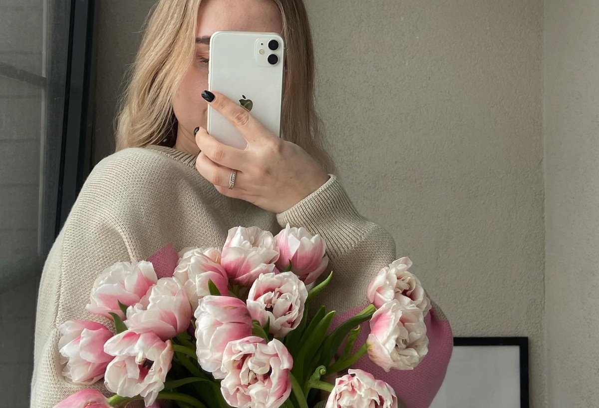 shewearprada's tweet photo. Flowers make everything perfect 🌸🌿⛅🌷 https://t.co/olQiBSDQ8C