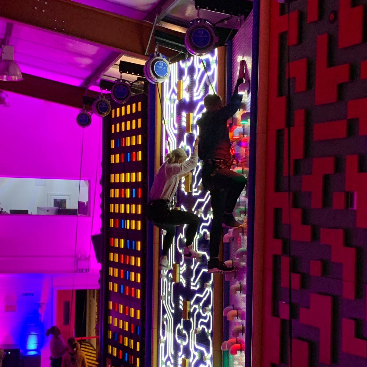 The weather hasn’t put off our climbers in our adults only session this evening… special welcome to our first-timer Louise and it’s great to see some familiar faces too! #CNCCChelsea #ShowTheKidsHowItsDone