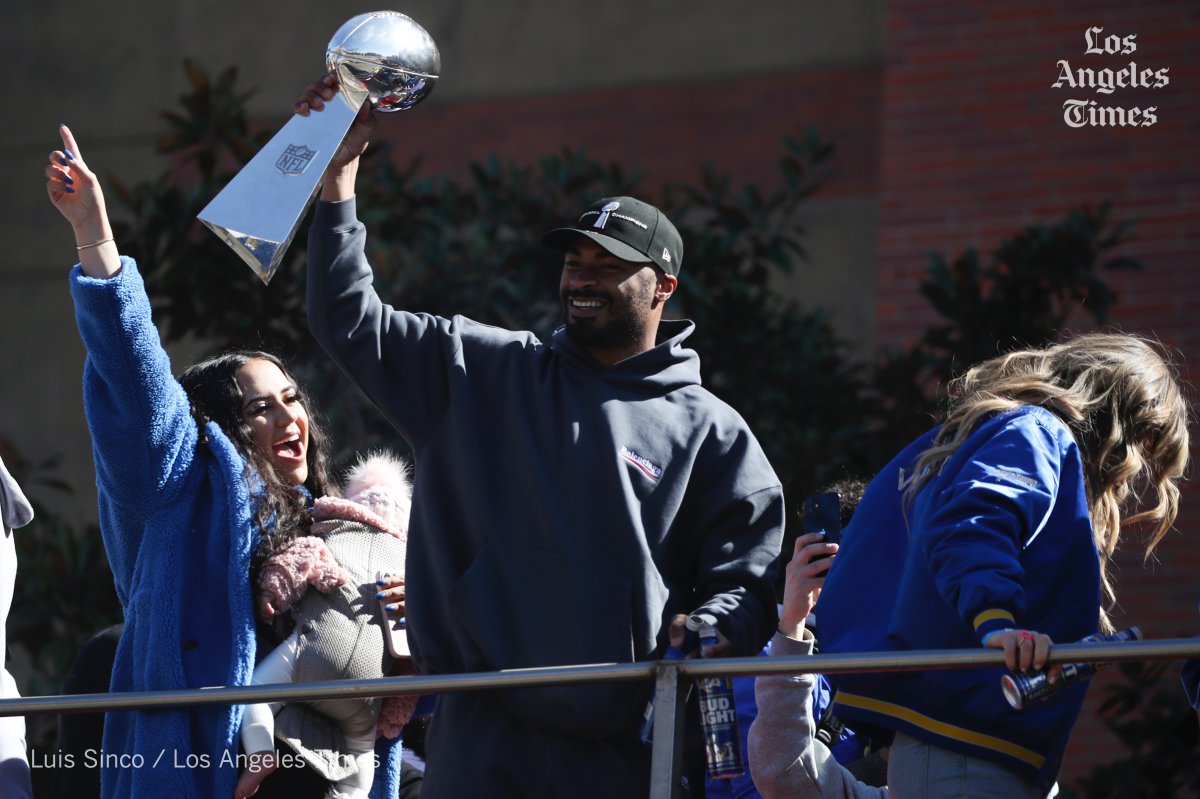 As the <a href="/RamsNFL/">Los Angeles Rams</a> celebrate first ever #SuperBowl, make sure to watch or team of amazing photographers. Photos by <a href="/LuisSinco/">Luis Sinco</a> latimes.com/california/sto…