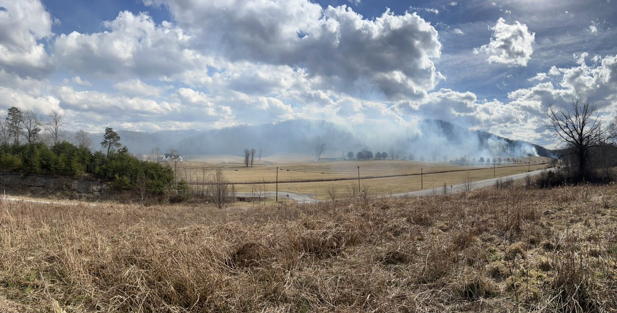 juhrawn's tweet photo. @Kentuckyweather @ChadHedrickWKYT  Grass &amp; Woods fire currently in Laurel County on Hwy. 30.  Please don’t do any burning under these weather conditions! https://t.co/c2EegmbjB6