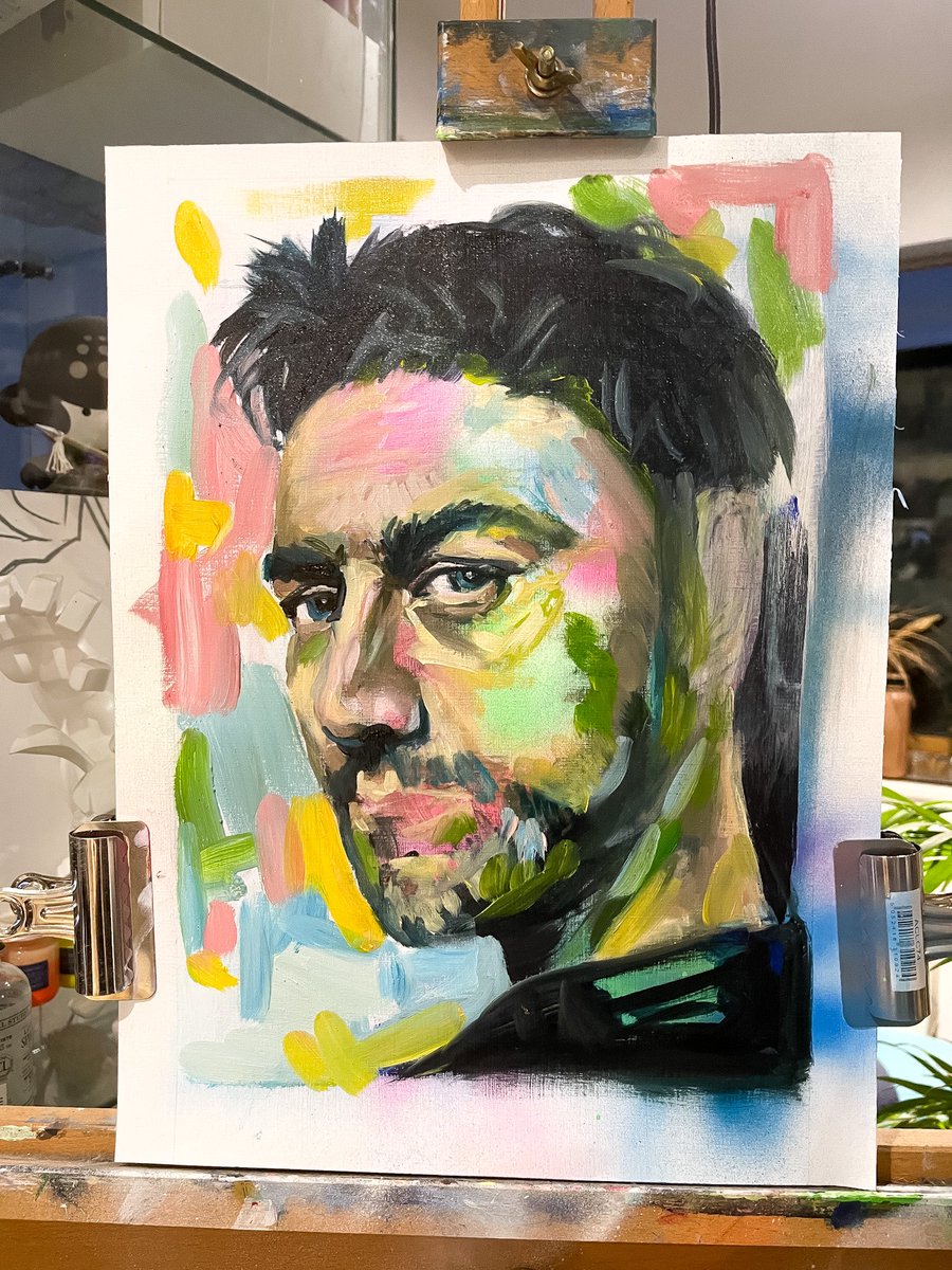 Orangerabbi1's tweet photo. Moving in the ringt Direction a little but it’s definitely not loose 😂 ol well I keep going but will have to leave it to dry little for 2days. #art #artist #oilpainting #portraitpainting #portrait #ArtistOnTwitte https://t.co/rmXv7XIKw7
