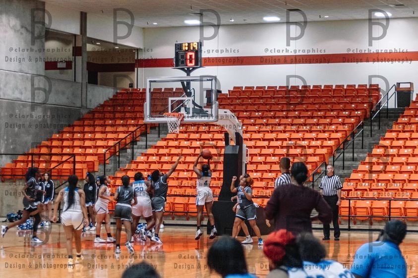 JordanMc2024's tweet photo. So happy to become 21-22 District MVP! Very proud of my self and what I have accomplished this year. From being New Comer to district MVP! #LadyWildcats 💙🤍 https://t.co/gN4Fwyqu2v