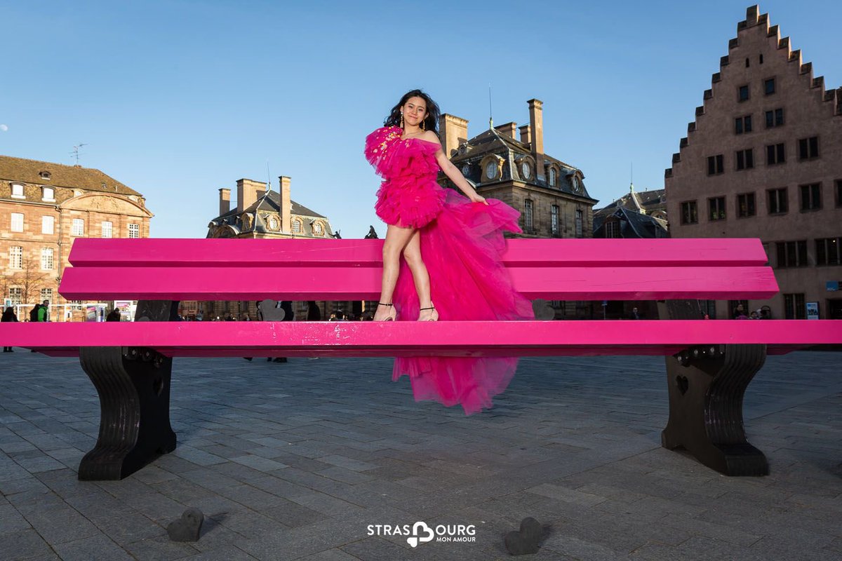 anqa_official's tweet photo. @anqa_official  la vie en rose #pink #couture #dress #fashion https://t.co/0pjlwiyYFX