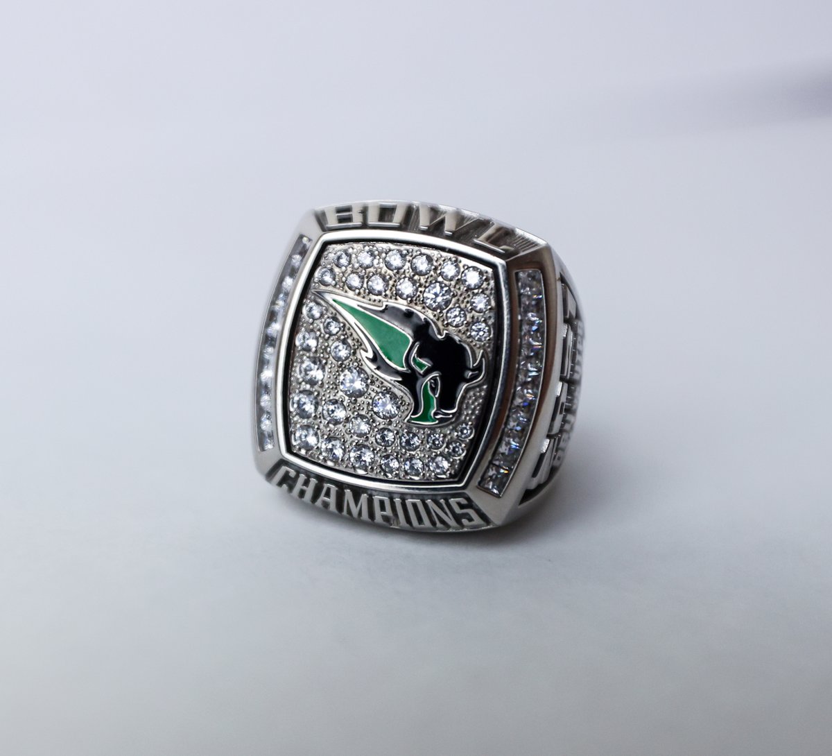 OBU_Football's tweet photo. Something special arrived today 💍 https://t.co/4h8BXTJRNl
