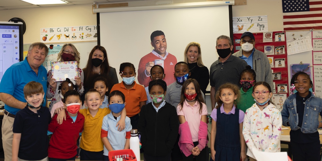 ow.ly/mya250HWZlW 
It was a fabulous morning at <a href="/FreedomShoresES/">Freedom Shores</a>! #Jake from <a href="/StateFarm/">State Farm</a> was there! AND so was <a href="/Erica4schools/">Erica Whitfield</a>, a member of the School Board <a href="/pbcgov/">Palm Beach County</a>. The students were excited and they wanted to tell us what made their teacher great! How exhilarating!