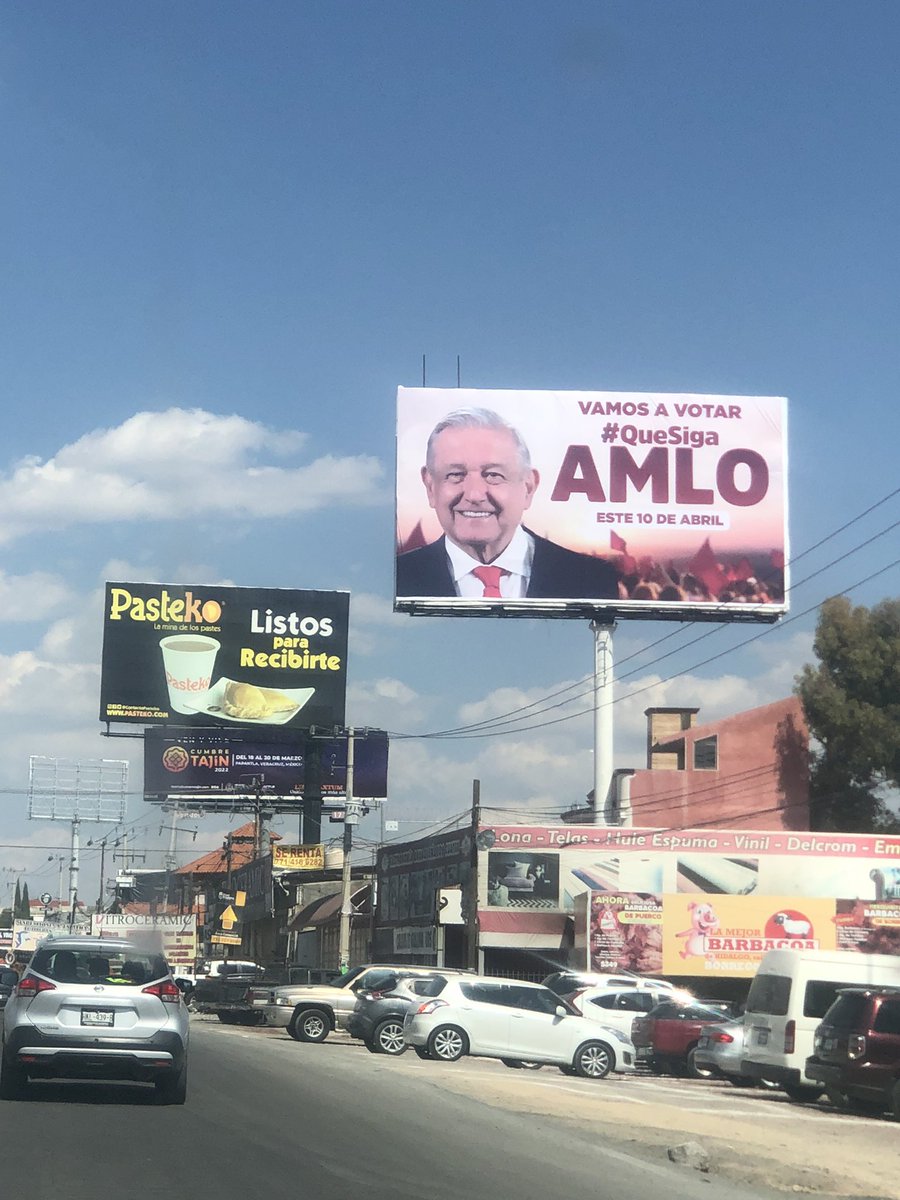 PavonOrtegaEd's tweet photo. @beltrandelrio Carretera Mexico - Pachuca Aproximado 2 km antes de Plaza Explanada https://t.co/YsjXacdF1v