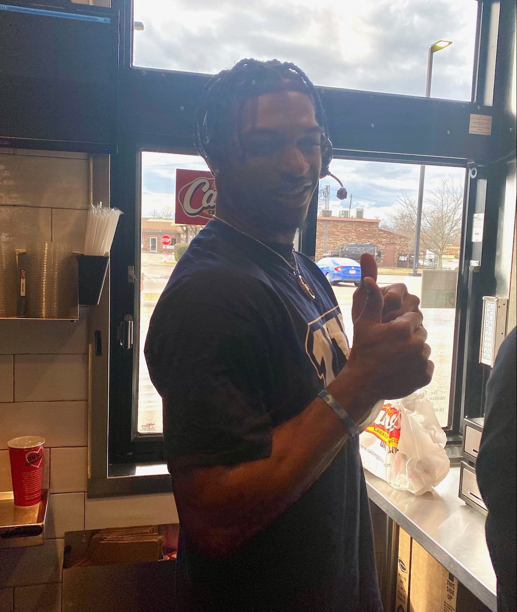 Raising Cane's tweet media