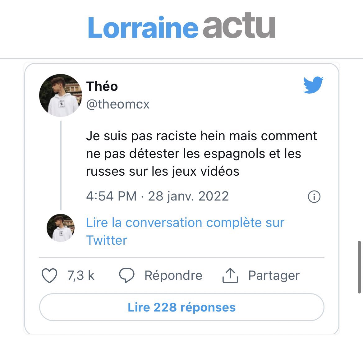 rayhackerman's tweet photo. Ptdrrrrrr wsh ils ont voulu faire un article pour valoriser leur petite region regardez les tweets qu'ils ont mit en avant pour l'illustrer https://t.co/DuEhlp083n