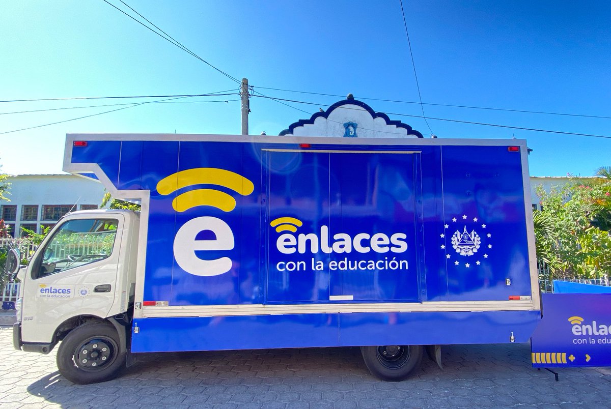 Alcaldía Municipal de Tonacatepeque (@tonacamunicipal) on Twitter photo ¡La entrega de computadoras portátiles continúa en Tonacatepeque!
4 Centros Escolares fueron los beneficiarios del programa: ¨Enlaces con la Educación¨ ejecutado por <a href="/EducacionSV/">Ministerio de Educación</a>, con el fin de reducir la brecha digital y fortalecer la metodología multimodal. ¡La entrega de computadoras portátiles continúa en Tonacatepeque!
4 Centros Escolares fueron los beneficiarios del programa: ¨Enlaces con la Educación¨ ejecutado por <a href="/EducacionSV/">Ministerio de Educación</a>, con el fin de reducir la brecha digital y fortalecer la metodología multimodal.