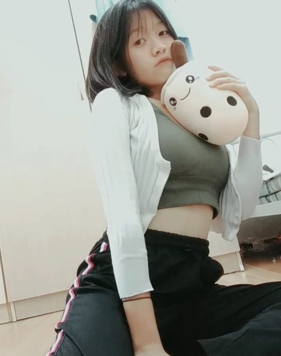 chiselim0230's tweet photo. #最新资源
学生妹资源

中学生妹裸照
有兴趣的私信我哟
价格合理
#只交换原创资源 https://t.co/TJ3AiPskOD