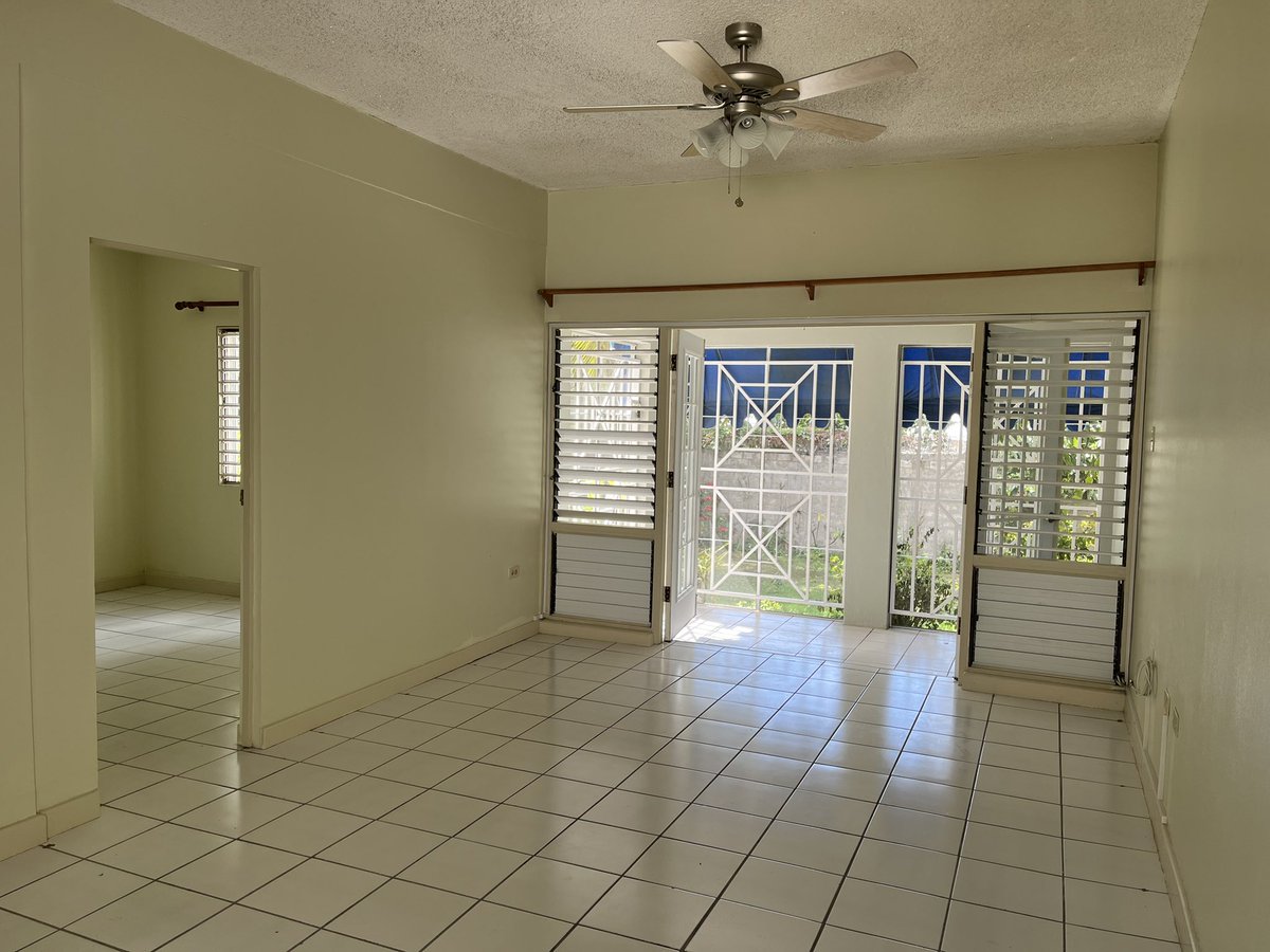 SashaRealtor's tweet photo. Hi renters, if you’re in the market for a 1 bedroom apartment, I have just the one. 

📍 Lady Musgrave Road, Kgn 10
       JMD $100,000 https://t.co/nLAqDkO0IM
