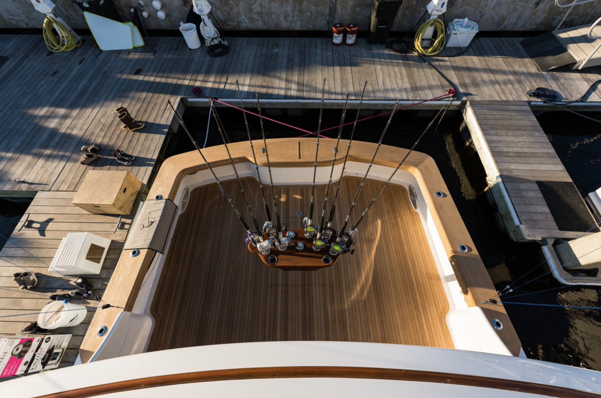 FishingBoatss's tweet photo. Bayliss Boatworks 62! Fully customizable for incredible fishing with a luxurious interior! Powered by two MTU 12V2000 M96L 1950 hp. More information and pictures on https://t.co/FCQudLZ3Py. Pictures from Bayliss Boatworks. #FishingBoatss #fishingmachine #BaylissBoatworks https://t.co/mceowQRqcX