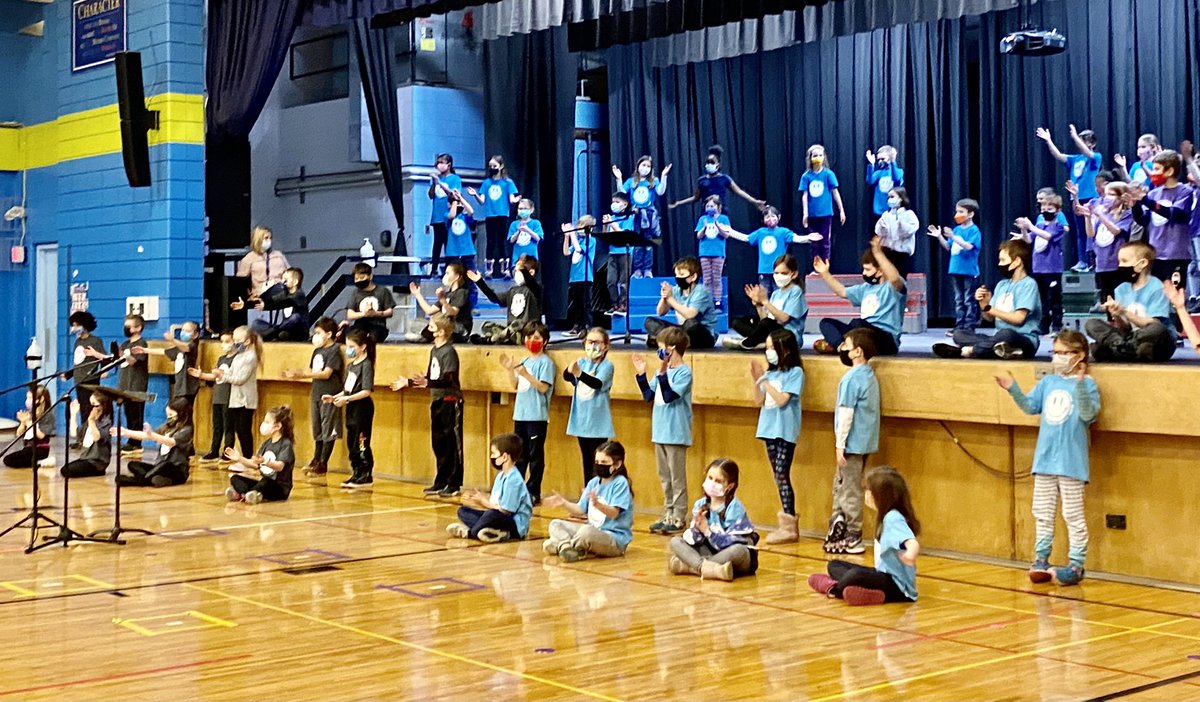 EileenBrett's tweet photo. #wilmot109 #engage109 Way to go Wilmot 2nd graders!  You were awesome in your music show, Upstanding Citizen.  Thanks for sharing such great messages about topics including character, responsibility, and positivity. https://t.co/pHA7ZT9IVy