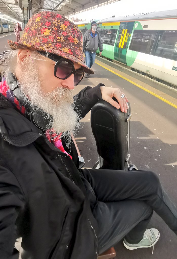 joncampling's tweet photo. Ok that's 3 castings done π
1 in the Room & 2 selftapes.
ALL VERY different roles/looks π
One more to do but I'm leaving that till the morning cos I'm fair jiggered lol. #Actoring
X
ACTOR All Enq. @ThreesACrowdMan https://t.co/YEBd1BMOas