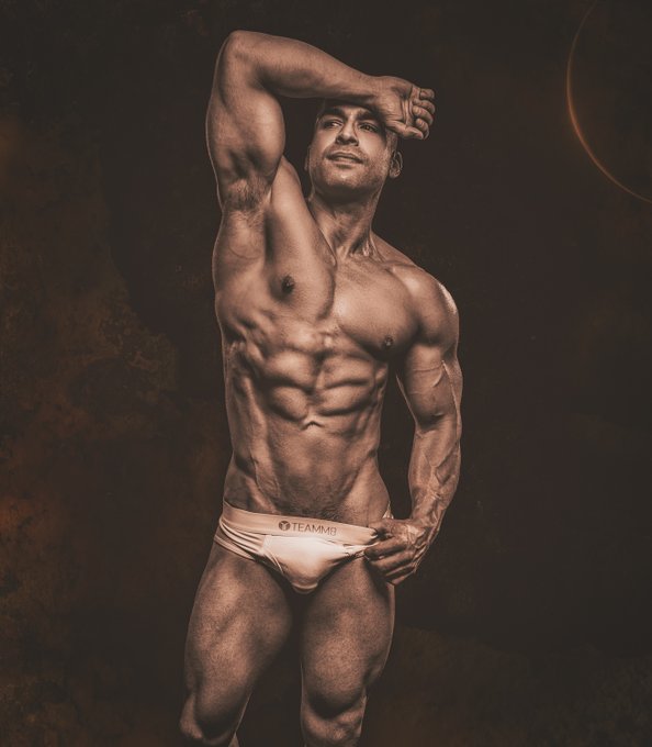 Portrait @TonyVersace15 by @PaulJamnicky 
https://t.co/GiK6hulLCm for more ???
.
@hotd_goodm @hot_connection2