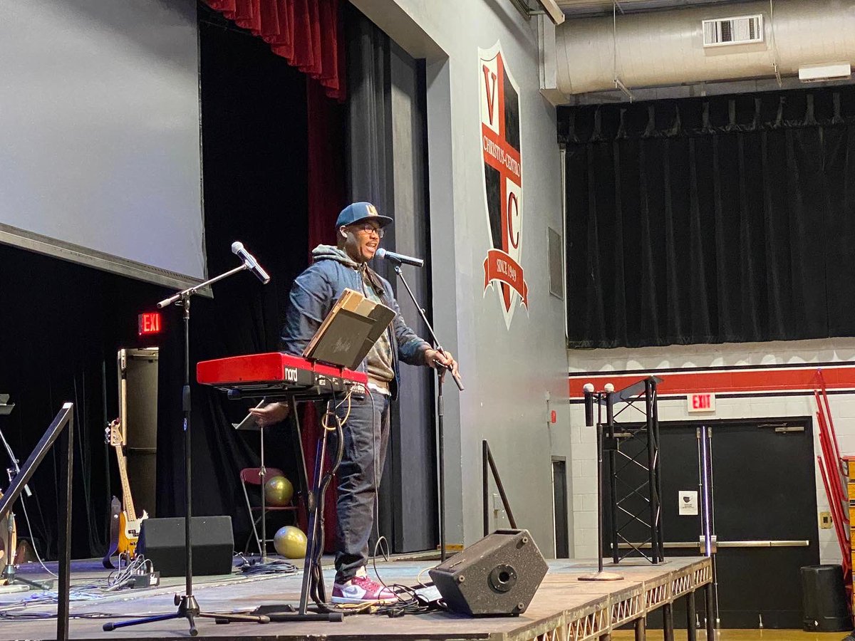 VCSCrusaders's tweet photo. A huge thank you to Pastor Crumby from Saddleback Church and the Village Church worship band for partnering with us today for a very special chapel!
_____
#VCSFamily #CRUNITED #VCSSpiritualLife #VCSChapels https://t.co/ghpFAuX1tq
