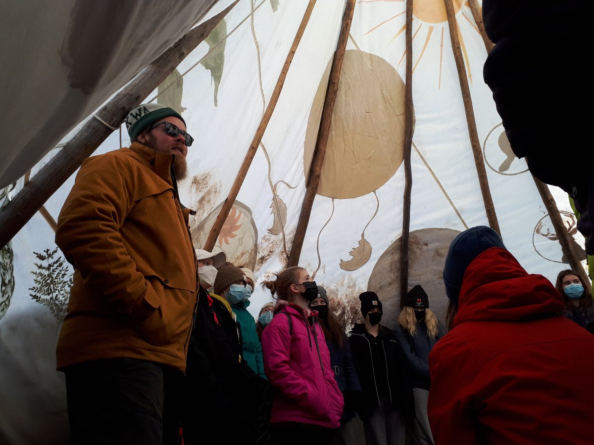 What an awesome day for some burgers, hot dogs and grilled cheese sandwiches with <a href="/BathPS_LDSB/">Bath Public School</a> <a href="/gouldlake_LDSB/">@gouldlake_LDSB</a> <a href="/LimestoneDSB/">Limestone District School Board</a> <a href="/natezahn/">Nate Zahn</a>