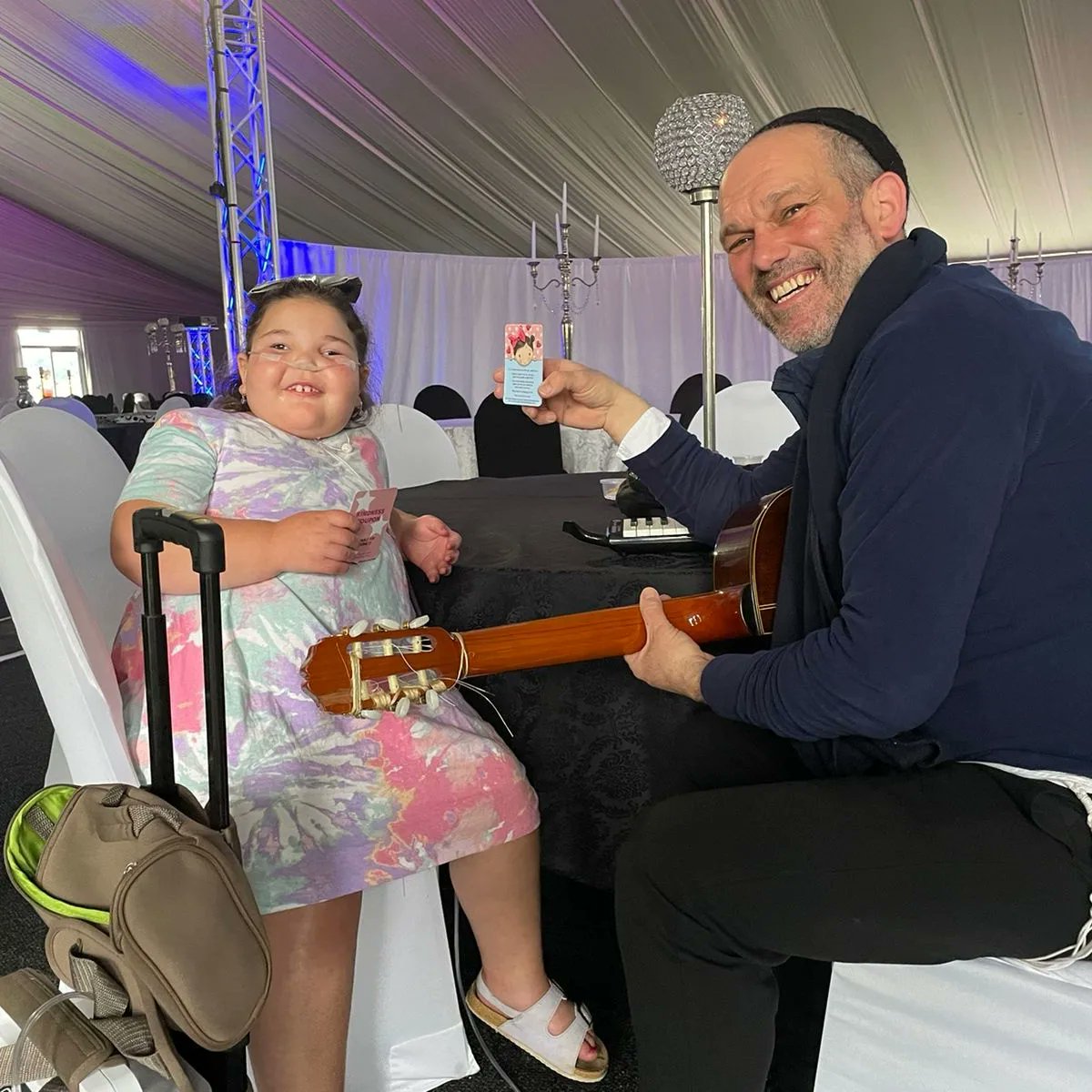 Rabbishish's tweet photo. While I was at the S.A. Chabad rabbis' conference, Shaina met & was serenaded by the musical mystical sensation, Yonatan Razel!
#RareDiseaseMonth #specialneedskids #rareencounters #kindnesscampaign #BPANawareness https://t.co/rLPqNiQLOW