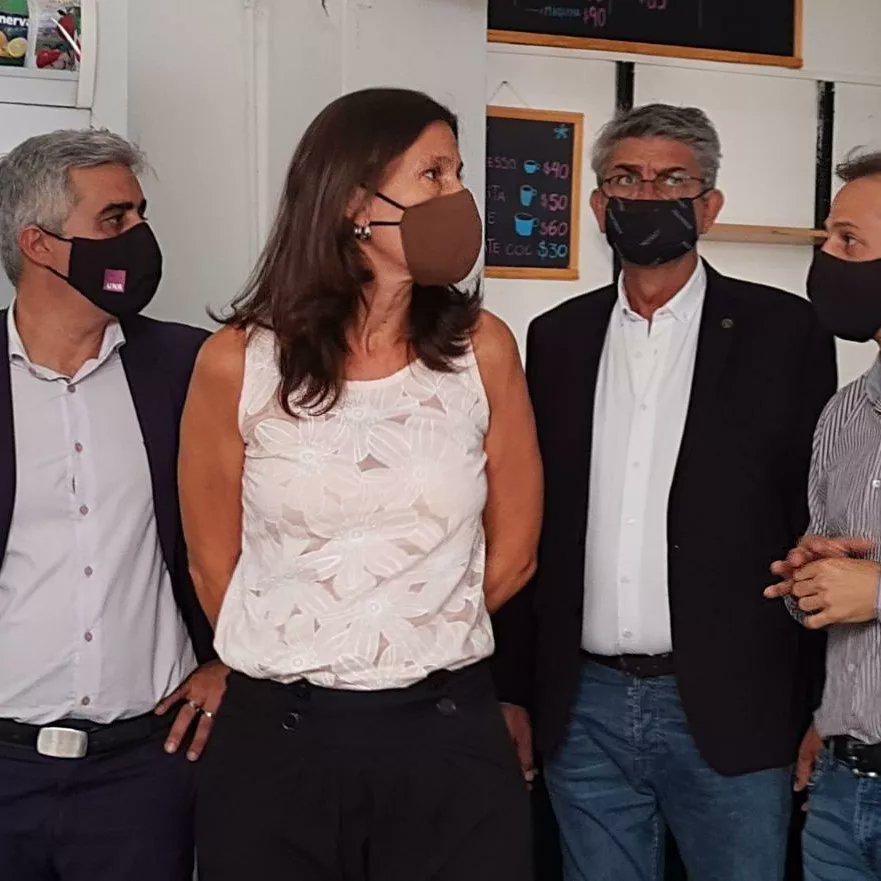 FpsicoUNR's tweet photo. Comienzan las obras de reparación y refacciones en el bar Mimí Langer.
Esperamos volver a encontrarnos en este sitio que históricamente ha ocupado un lugar fundamental para nuestra comunidad. 
#HaciendoUniversidadPública #Fpsico #UNR #Bar https://t.co/zKvPrprFpO