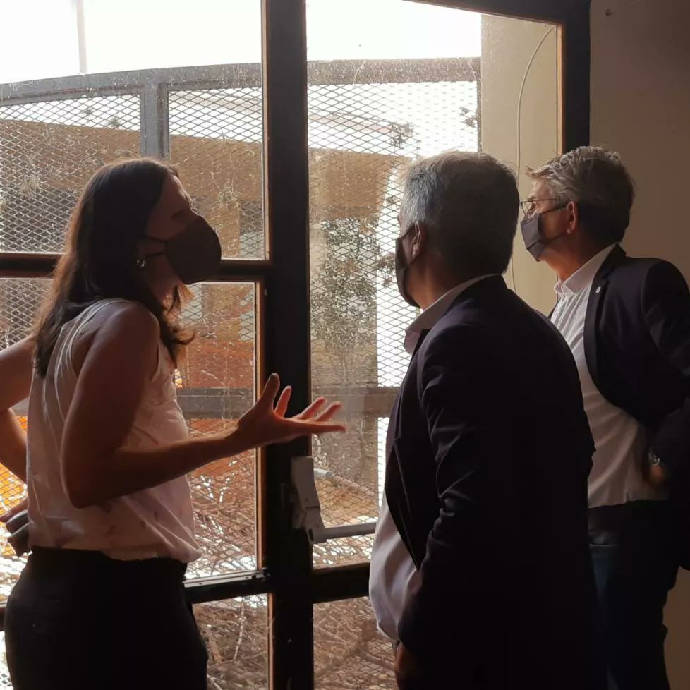 FpsicoUNR's tweet photo. Comienzan las obras de reparación y refacciones en el bar Mimí Langer.
Esperamos volver a encontrarnos en este sitio que históricamente ha ocupado un lugar fundamental para nuestra comunidad. 
#HaciendoUniversidadPública #Fpsico #UNR #Bar https://t.co/zKvPrprFpO