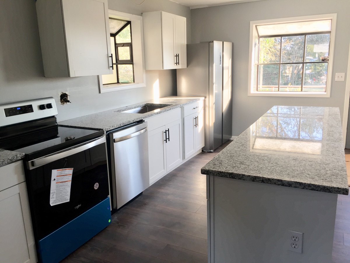 AndrewJBoneRE's tweet photo. #Tuscaloosa #Alabama A couple of great 4BR/2BA houses coming available soon! Call or text to schedule tours asap! 205-531-5577 A 2BR/2BA condo also available in March. Showing properties now for fall rentals. Accepting applications now! #ajbreg https://t.co/u3TRWWbtXN
