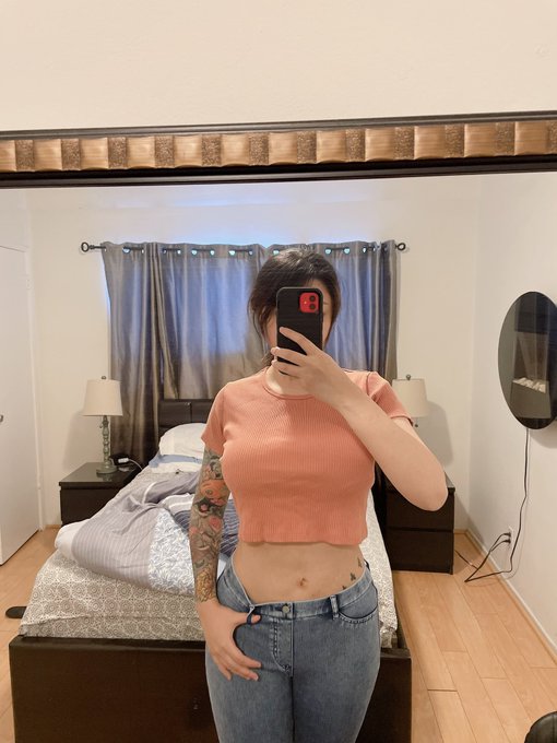 I&rsquo;m in LA!!! https://t.co/3V3t019Wyw