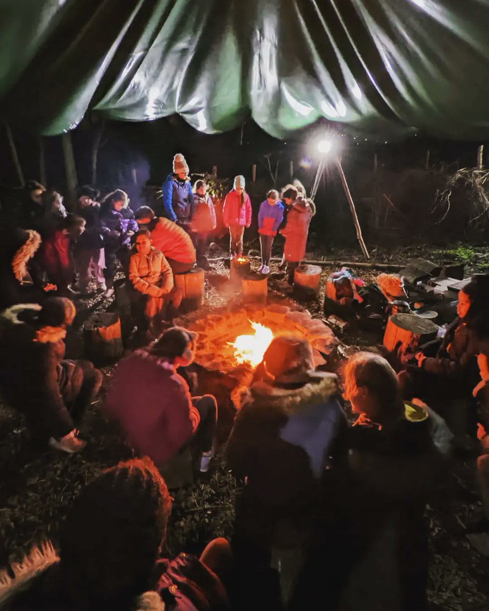 WestLeedsActiv's tweet photo. What a night!! Twilight bushcraft with Kirkstall Brownies! These girls were awesome!! π§‘π
#thewlacway #bushcraft #adventureactivities #advancedfirefighting #twilight #twilightsession #survivalskills #thisgirlcan https://t.co/KD8l2LxCGv