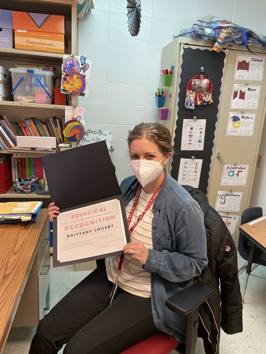 tracypieart's tweet photo. Thanks to Coach Crosby for supporting all of our teachers at CCGS with their literacy instruction! @115ccgs @Yorkville115 @coachCrosbyCCgS https://t.co/y4iRjetTCg