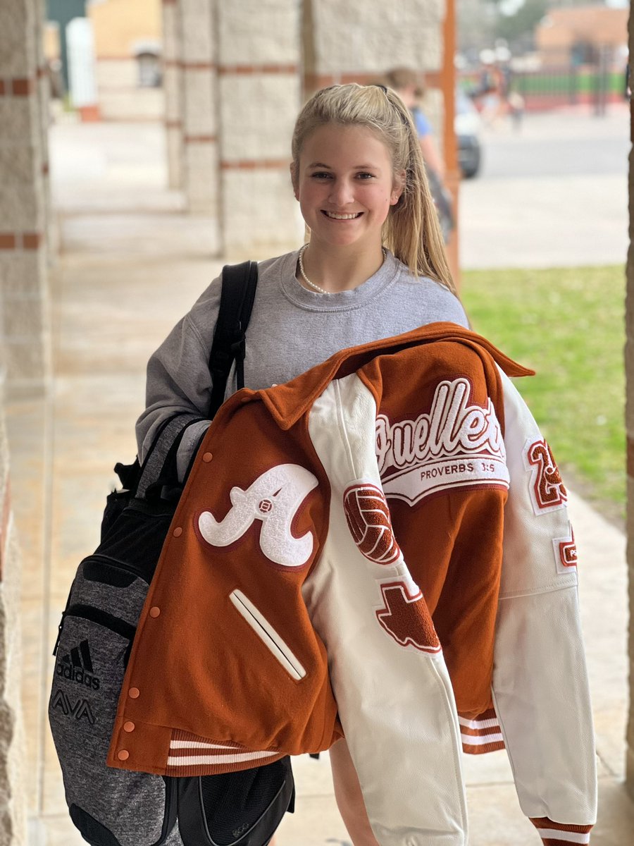 AlvinJacketVB's tweet photo. Our gals got their letterman jackets today! Looking good!! 👀👌 https://t.co/T8Y01E2CBB