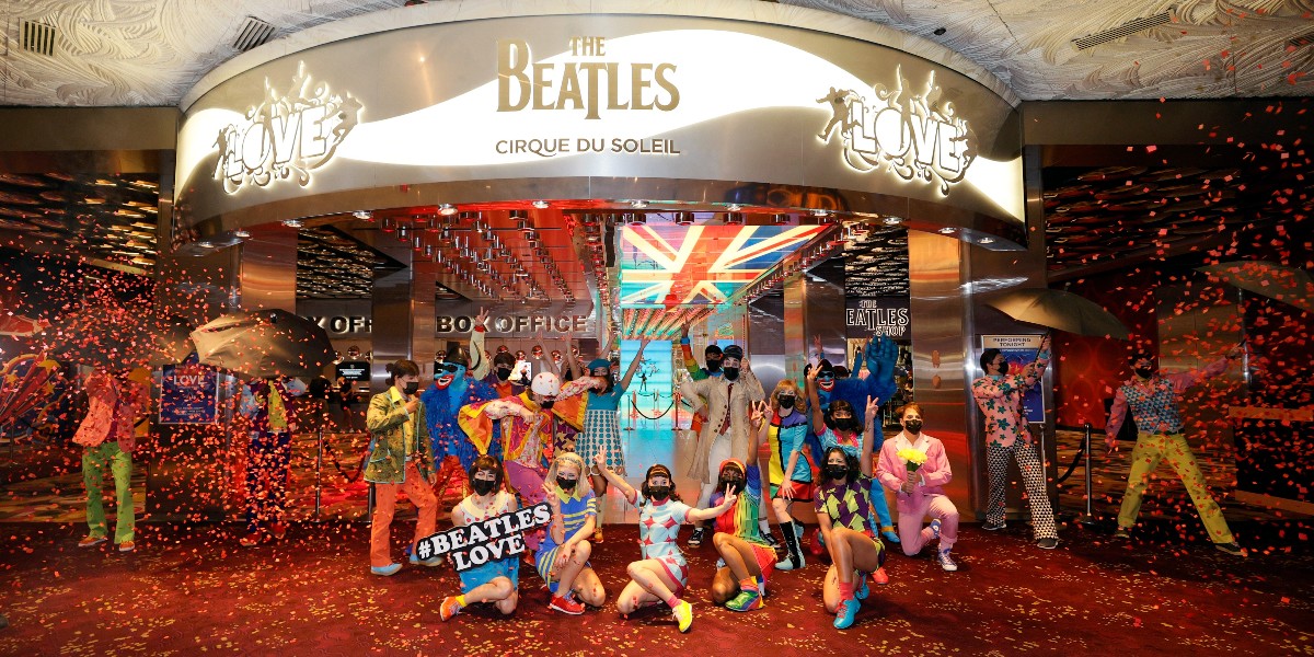 Cirque's tweet photo. Life is better @thebeatles LOVE #ShowusyourLOVE #MonthofLOVE #BeatlesLOVE https://t.co/DxnNMu8Lgy