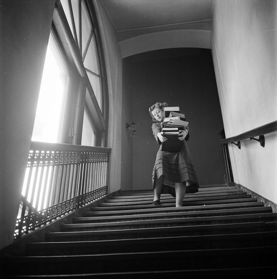 Bertrom's tweet image. Stanley Kubrick spent five years as a photographer for Look magazine, specialising in capturing the highs and lows of New York City.

He joined the publication in 1945 when he was aged 17 and was based in the Bronx.