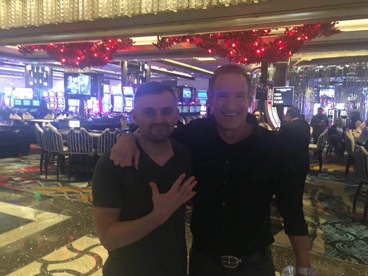 Mikewheeler8333's tweet photo. 🖐 @garyvee https://t.co/gfU8bsXWRT