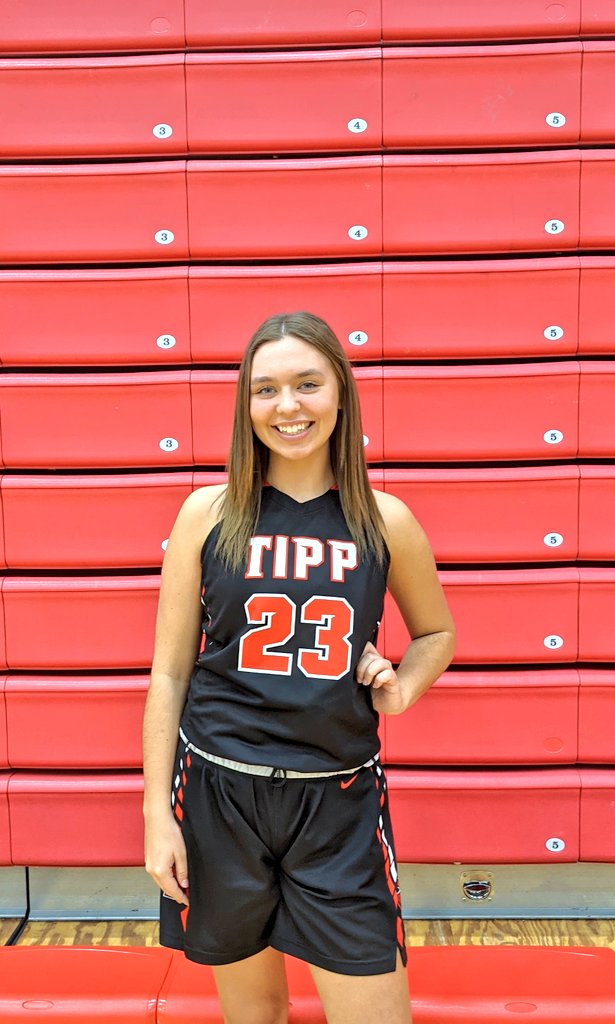 SHOUT OUT! 🗣️ 

Congratulations to Senior Guard, Olivia Spiller, on her MVL honors! 🏀 

MVL Honorable Mention 👍