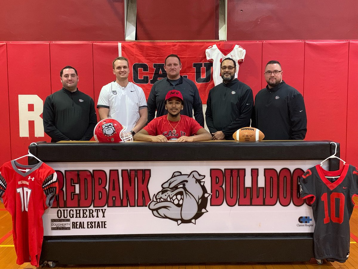 Despite already signing his LOI to @CALU_football , <a href="/AndersonQuese/">quese</a> had to make it official tonight with the pics!