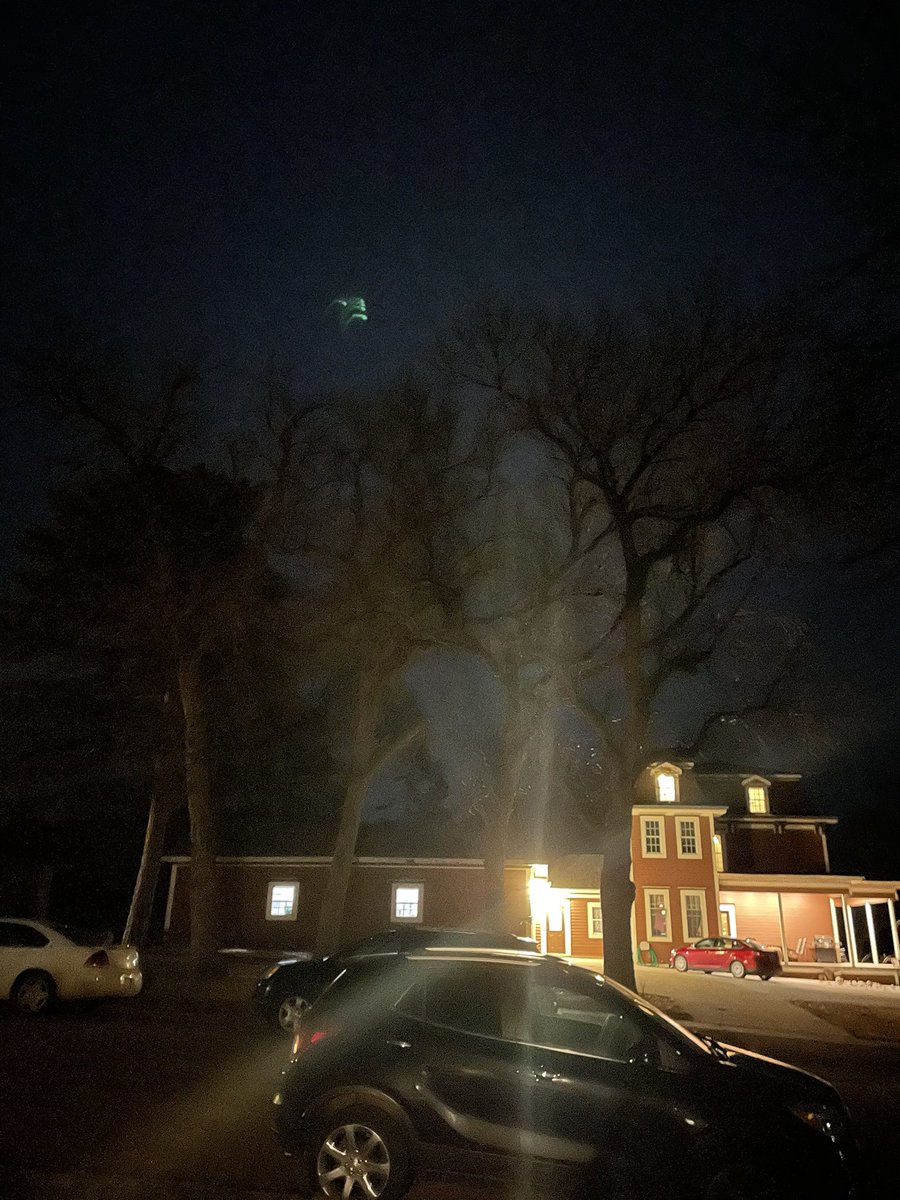 2/16
7:50
E
30° ish
It’s cloudy out so you can’t see it, but it’s a full moon! Too bad :((
 #eled303