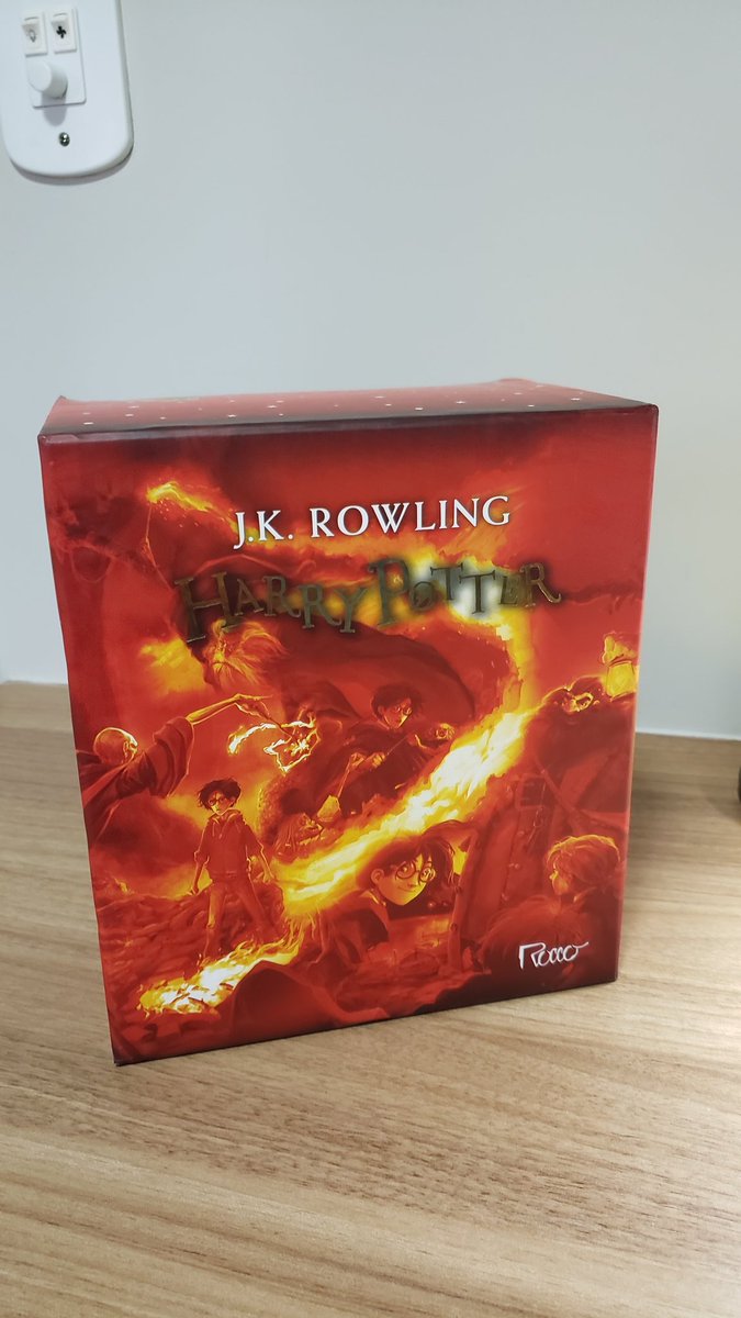 nathan_lemes's tweet photo. @jk_rowling today I finished all books. Thank you for your intelligence and inspiration about a series books, especially Harry Potter. All book are incredible! #HarryPotter https://t.co/vKsg6ySQaU