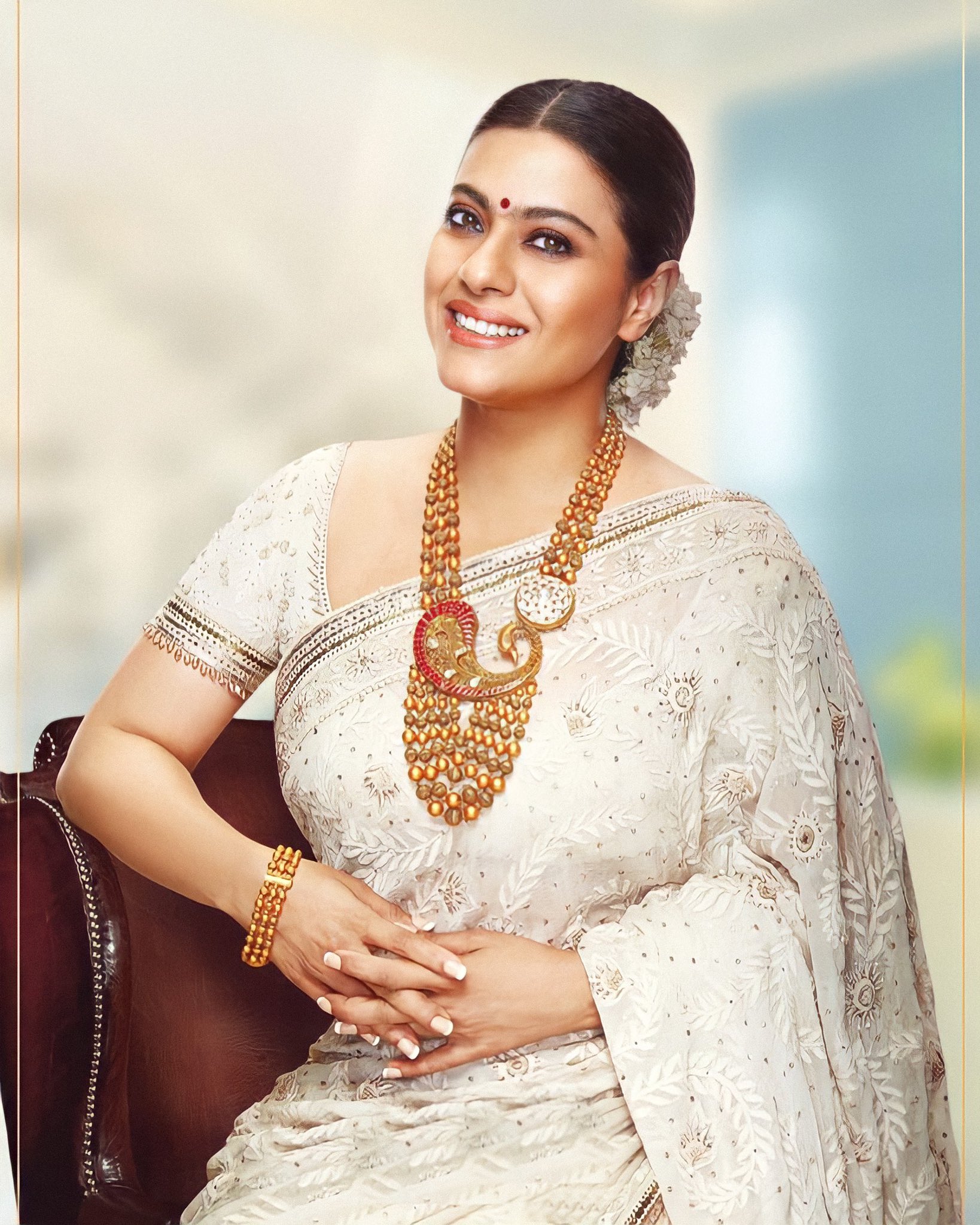 best of kajol devgan on X kajol for joyalukkas apurva collection 2022 https t WC37iYfWrK X