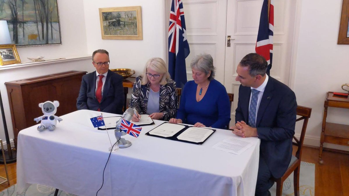 ukinaustralia's tweet photo. 3/3 ๐UK and AUS boost cooperation on science and tech via a new Science Partnership Series.
1 year on from #UKAUSpaceBridge signature, the UK will enhance this with ยฃ1m for Earth Observation ๐ฐ๏ธ in #Agroclimate supporting global climate resilience.
๐ #Space #EarthObservation https://t.co/QkWJEVa8Jv