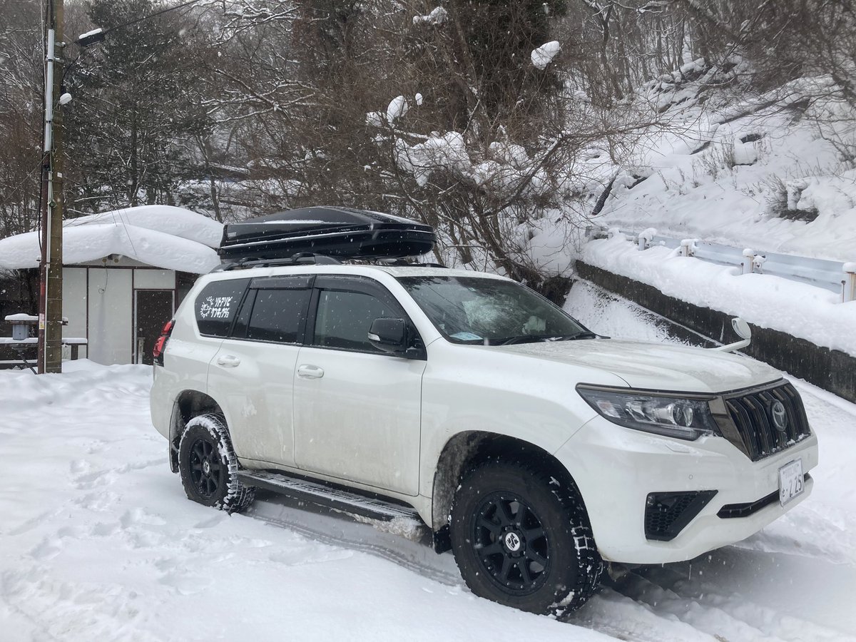 wrhjh8132A's tweet photo. 拡散希望です！

愛車のランドクルーザープラドが盗まれました。
2月17日2時に確認したのが最後です。7時には自宅アパート駐車場から消えてました。

R2年式
ランドクルーザープラド
ブラックエディションTX-L
白
宇都宮　340  せ　・225 https://t.co/l5eajGcLLv