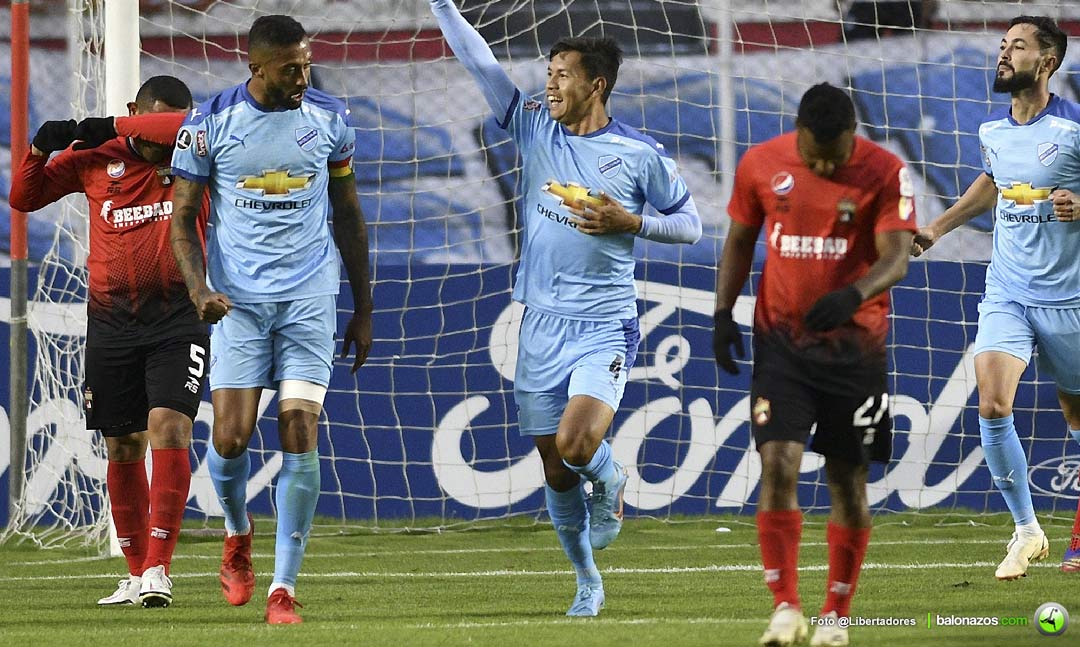 Balonazos's tweet photo. Dvo Lara vapuleado y eliminado de la Copa Libertadores ante un Bolívar que no perdonó en La Paz.

#ConmebolLibertadores 
#DvoLara
#BolivarFC

📎 https://t.co/0gSR1gAA0w https://t.co/T8fy3pNgW7