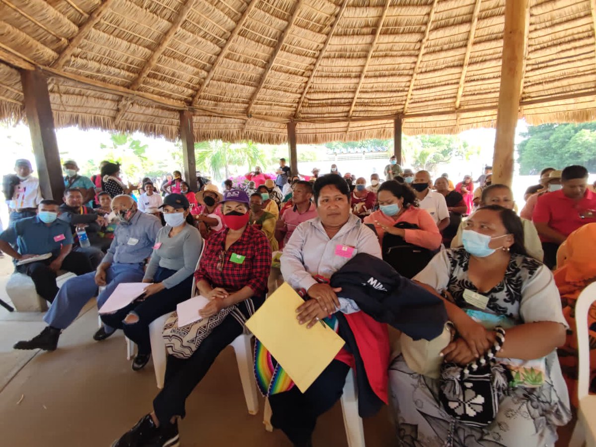 Que hermosa demostración de organización, conciencia y cultura la que vivimos hoy durante el congreso de las 3R.Nets desde nuestro estado Zulia estamos cumpliendo el llamado de nuestro presidente @Nicolasmaduro hoy  con la grata presencia de nuestra ministra @claravidalv