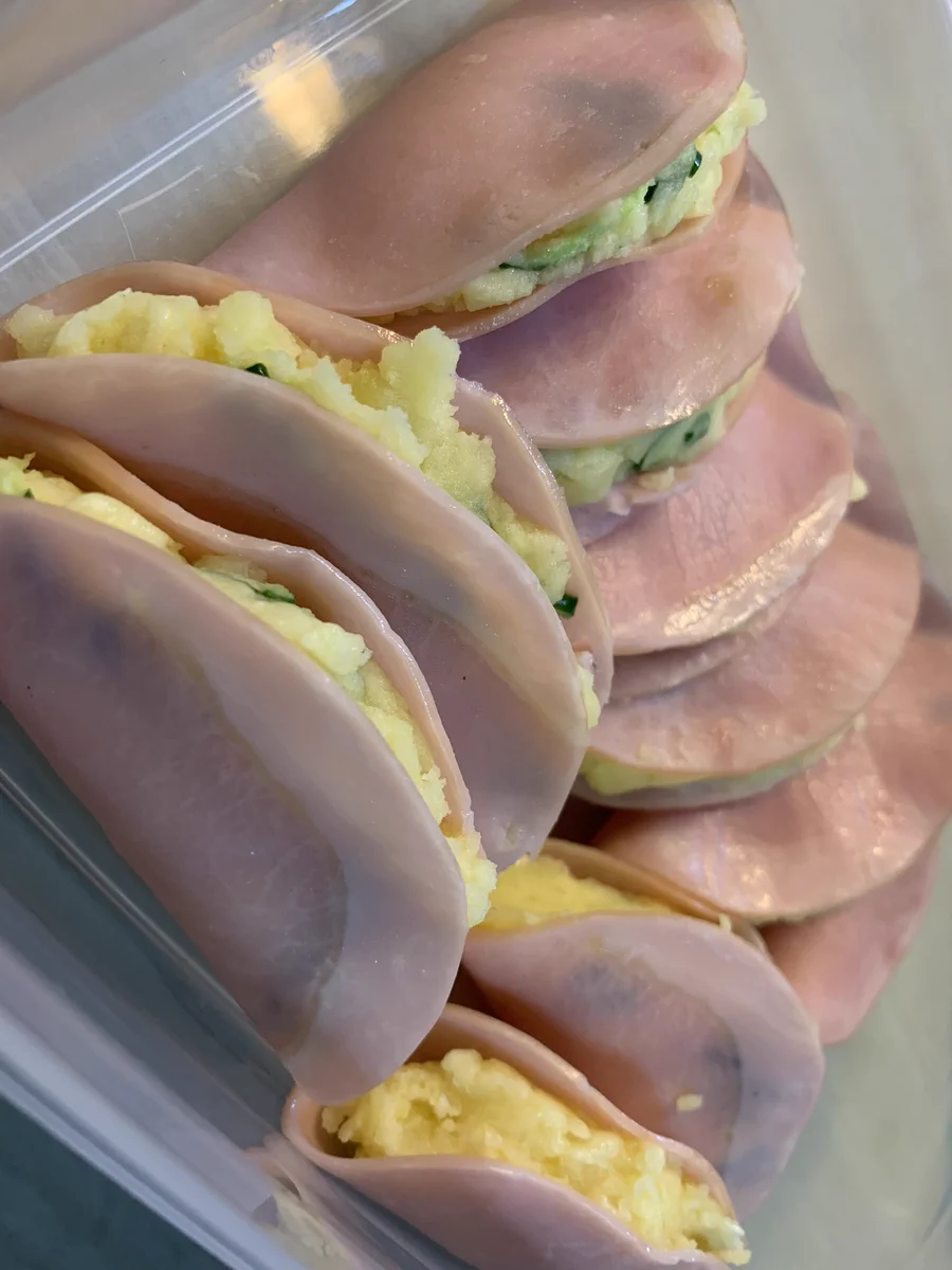 斬新すぎるポテトサラダ！！ポテサラをハムで包むご家庭他にありますか？！