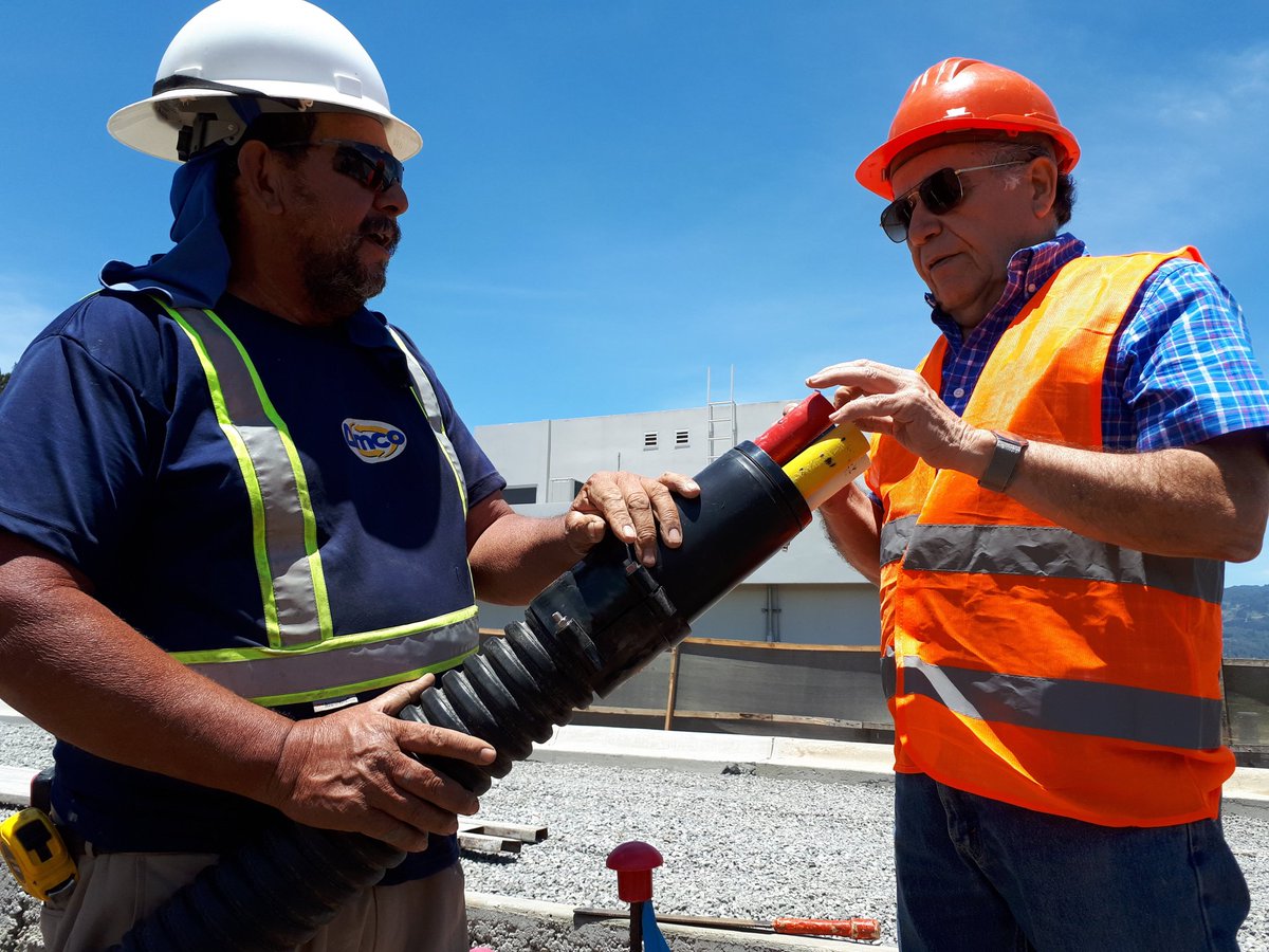 Kupp_America's tweet photo. Entrega de ducto COD para Electrónica Industrial, AMCO e Ingelectra. Entrega inmediata de 110/32mm por 4 subductos. https://t.co/QiP1TvpohG