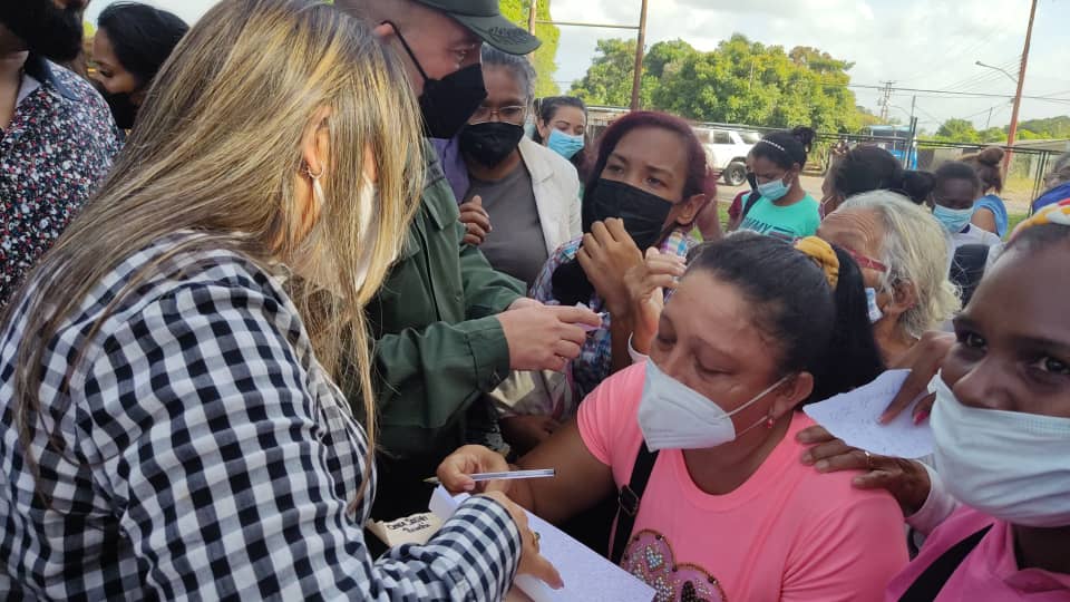 mirelct's tweet photo. #16Feb Realizamos Jornada de atención a las Maítas, atendiendo a los familiares de los privados y privadas de libertad del estado Monagas.  #37AñosYTuCantoSigueVivo @NicolasMaduro @delcyrodriguezv https://t.co/tc2uQQ65Hp