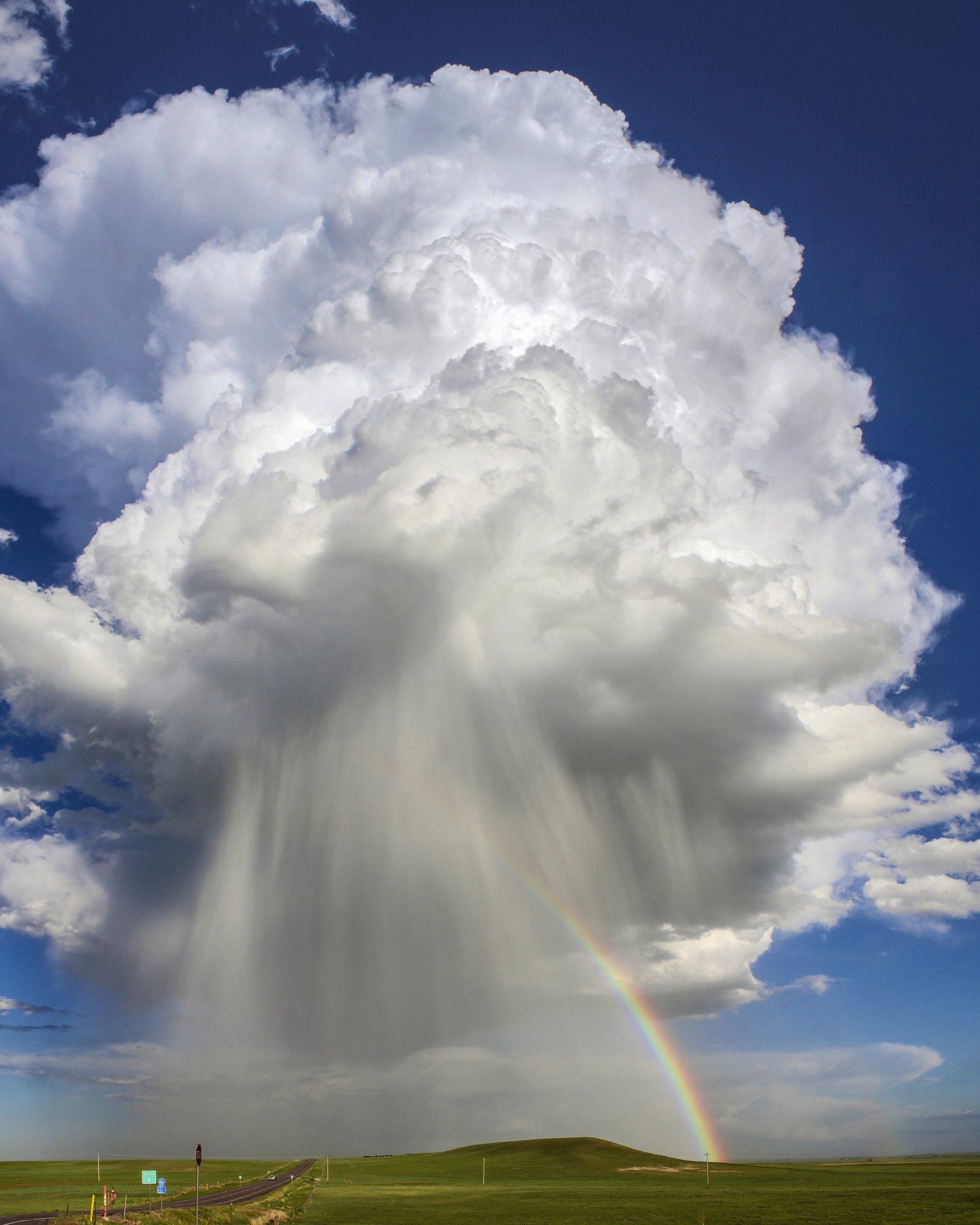 太陽と雲 mqdefault.jpg