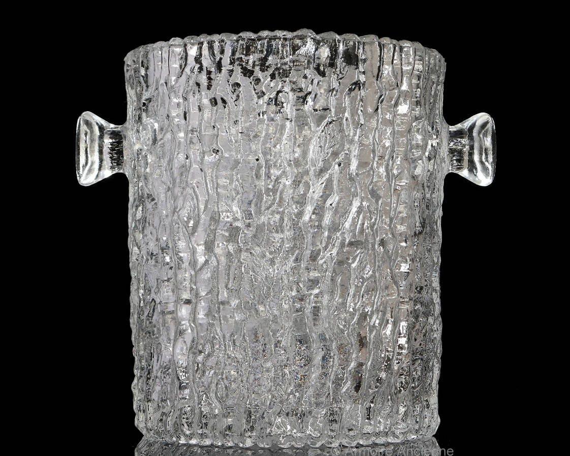 MyBarCart's tweet photo. RT @ArmoireAncienne: Glass ICE BUCKET - Wine Cooler - Bar Cart Accessory #winecooler #icecontainer #hollywoodregency #bartools #barcart #homebar https://t.co/n46mKCiuxz https://t.co/tyfcarkZGR