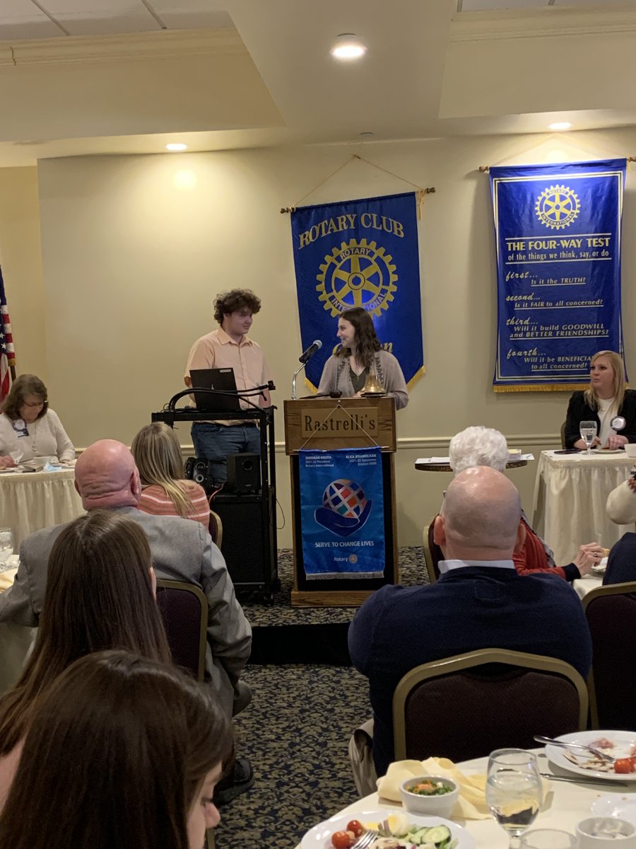 SynergyClinton's tweet photo. Synergy presented the Mural Project to the Rotary Club of Clinton on Tuesday to continue the fundraising process as well as working on public speaking skills and community awareness. We will be pitching the mural project to City Council on Tuesday! #synergy https://t.co/PM8z6dVVmM